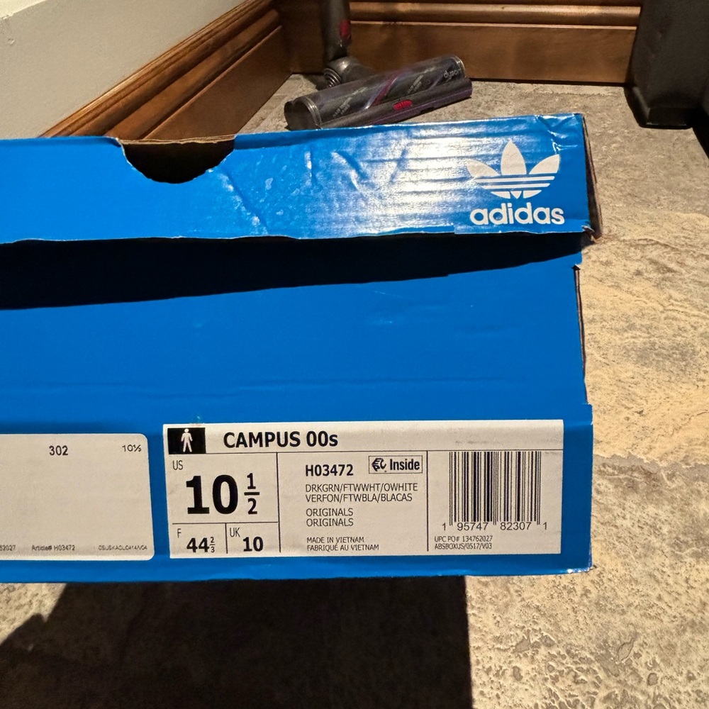 Adidas - Picture 4 of 4